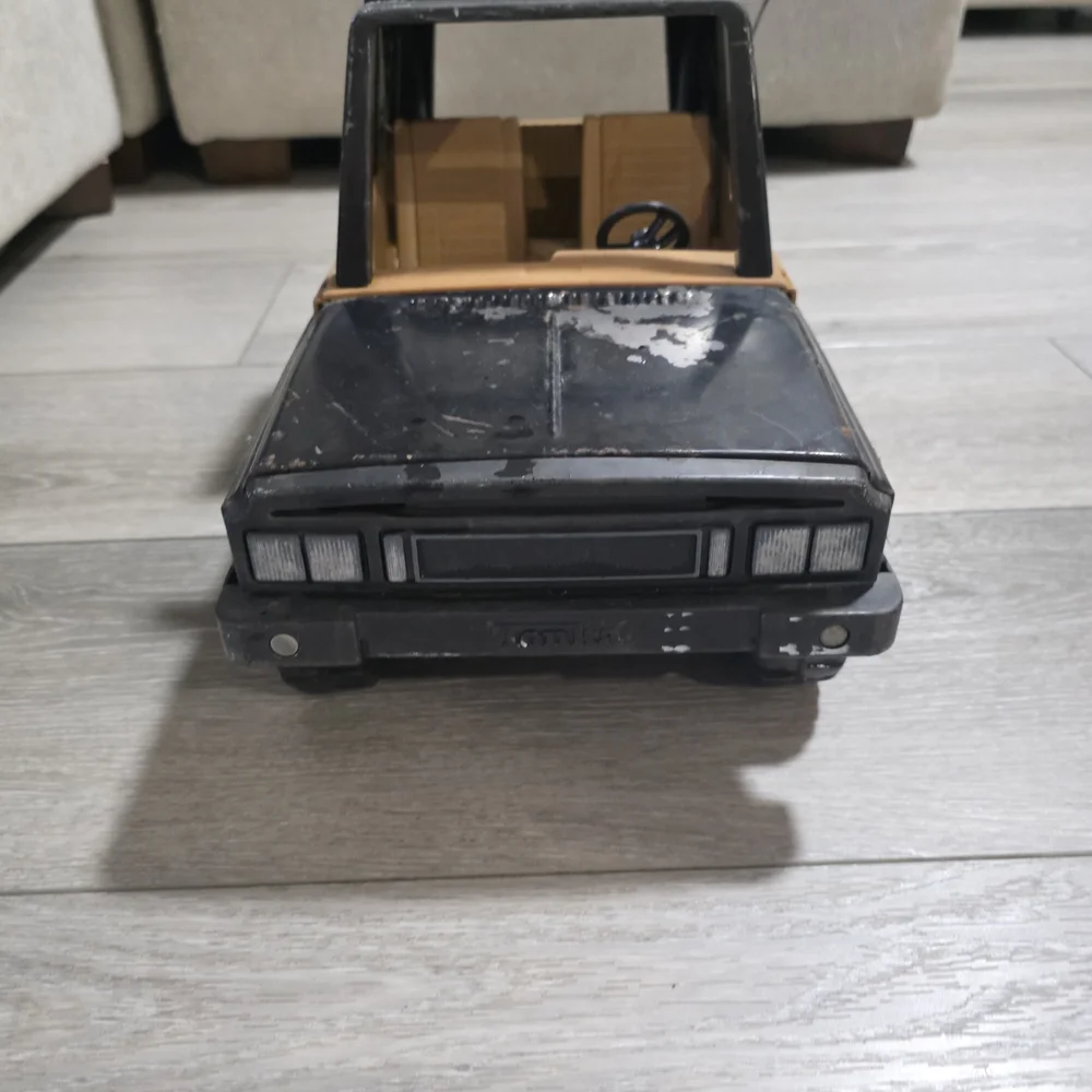 vintage Tonka MR-970 Ford Bronco toy truck.